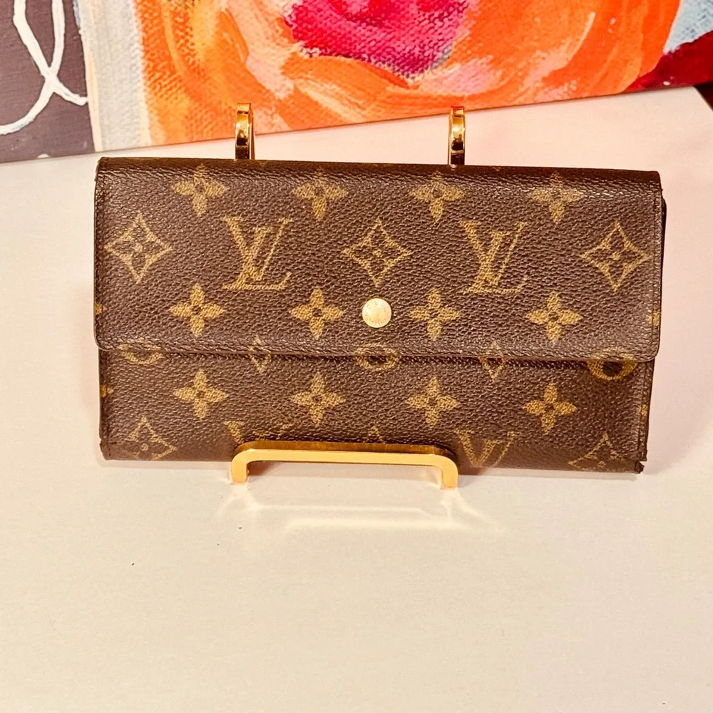 Louis Vuitton Monogram Trifold intentional Bifold wallet - Picture 16 of 16